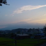 飯綱山に懸かる雲が美しい